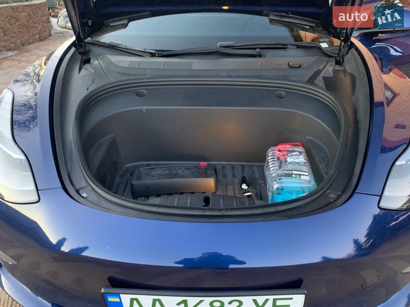 Седан Tesla Model 3 2022 в Обухове