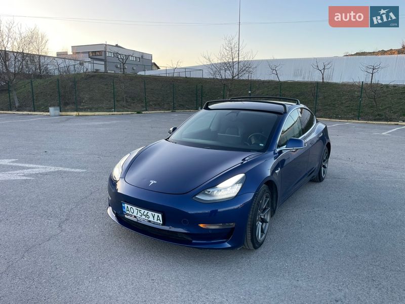 Tesla Model 3 2019