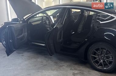 Седан Tesla Model 3 2018 в Чернігові