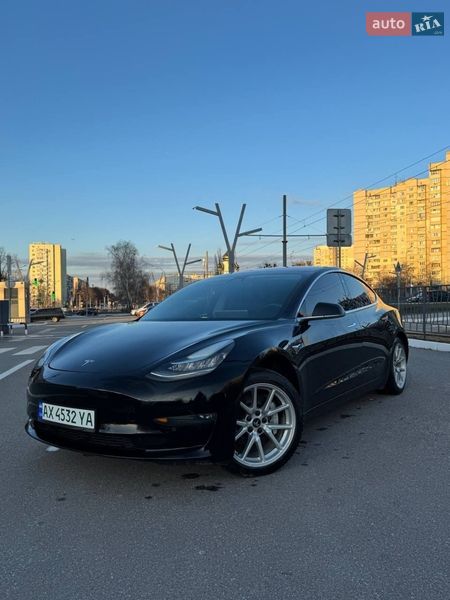 Седан Tesla Model 3 2018 в Харкові
