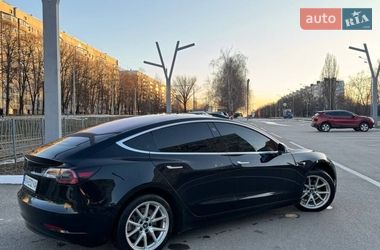 Седан Tesla Model 3 2018 в Харкові