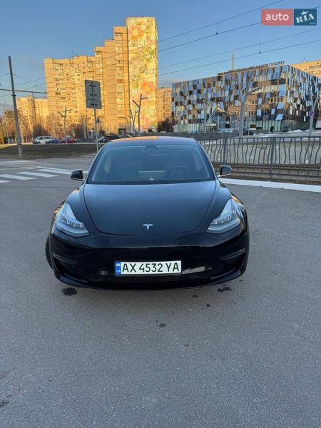 Седан Tesla Model 3 2018 в Харкові