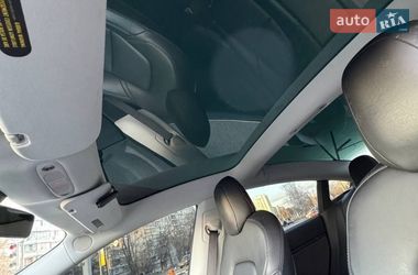 Седан Tesla Model 3 2018 в Харкові