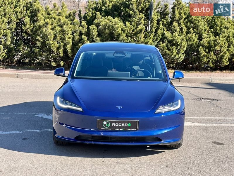 Седан Tesla Model 3 2024 в Киеве