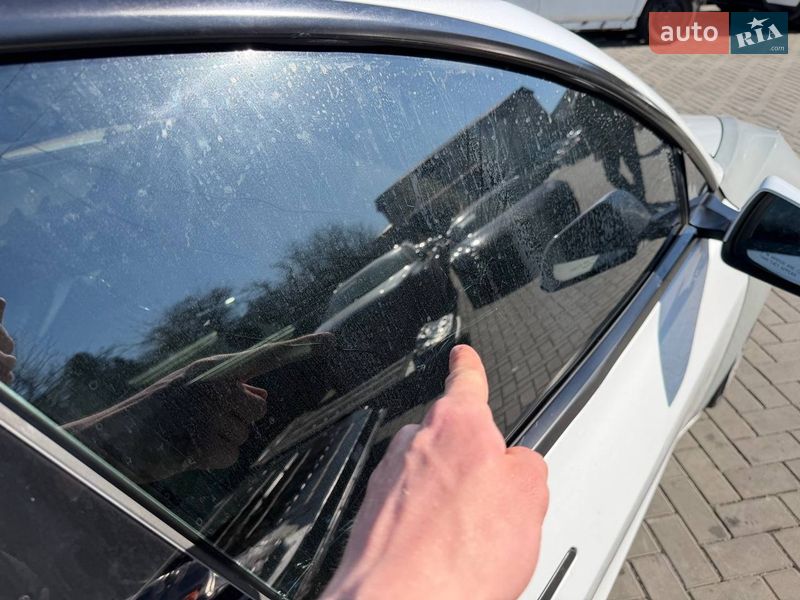 Седан Tesla Model 3 2021 в Луцке