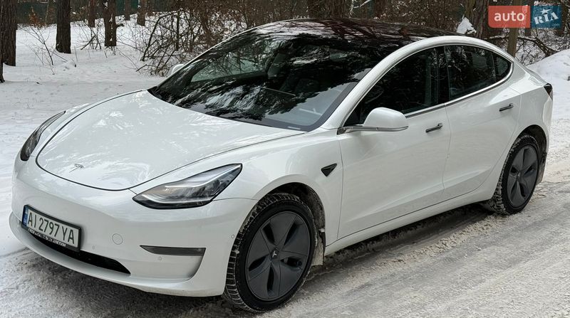 Седан Tesla Model 3 2018 в Киеве