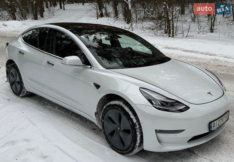 Седан Tesla Model 3 2018 в Киеве