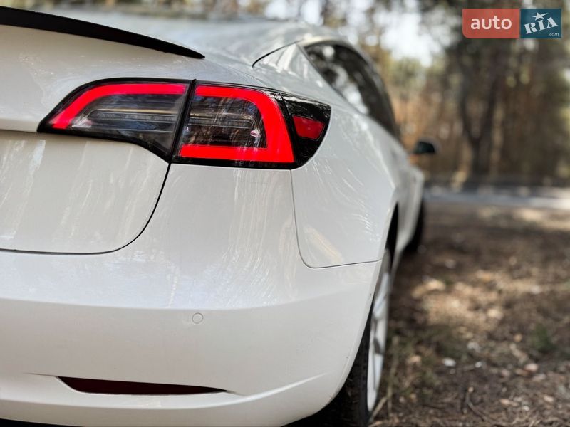 Седан Tesla Model 3 2019 в Запоріжжі