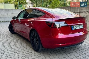 Седан Tesla Model 3 2021 в Львові
