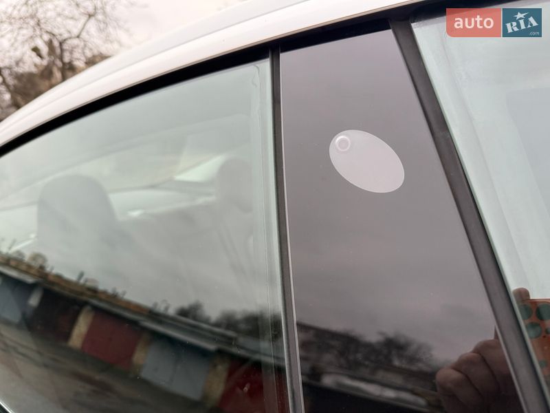 Седан Tesla Model 3 2018 в Киеве