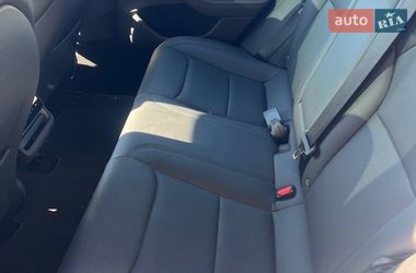Седан Tesla Model 3 2024 в Черкассах