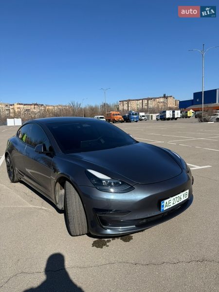Седан Tesla Model 3 2022 в Кривому Розі