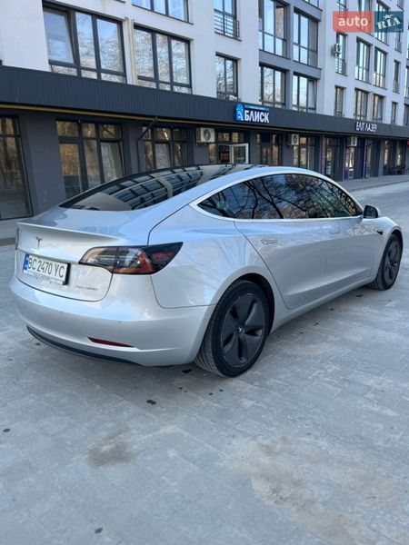 Седан Tesla Model 3 2018 в Новояворовске