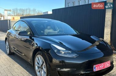 Седан Tesla Model 3 2021 в Ровно