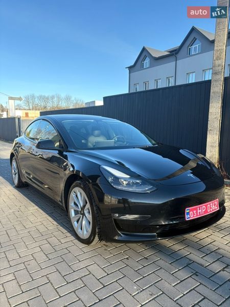 Tesla Model 3 2021