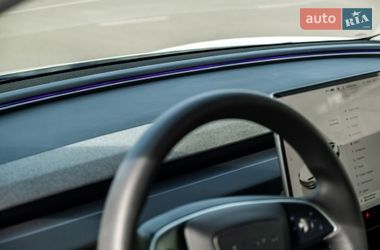 Седан Tesla Model 3 2024 в Ирпене