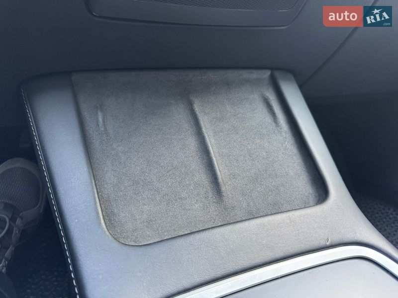 Седан Tesla Model 3 2022 в Луцке