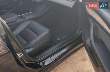 Седан Tesla Model 3 2021 в Одессе