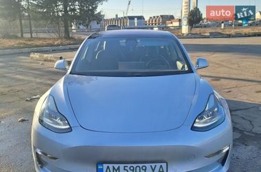 Седан Tesla Model 3 2018 в Житомире