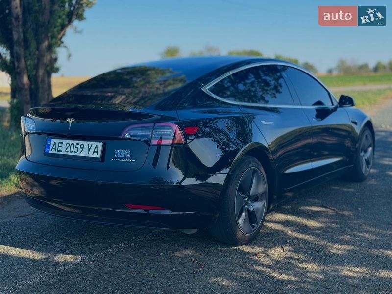 Седан Tesla Model 3 2019 в Дніпрі