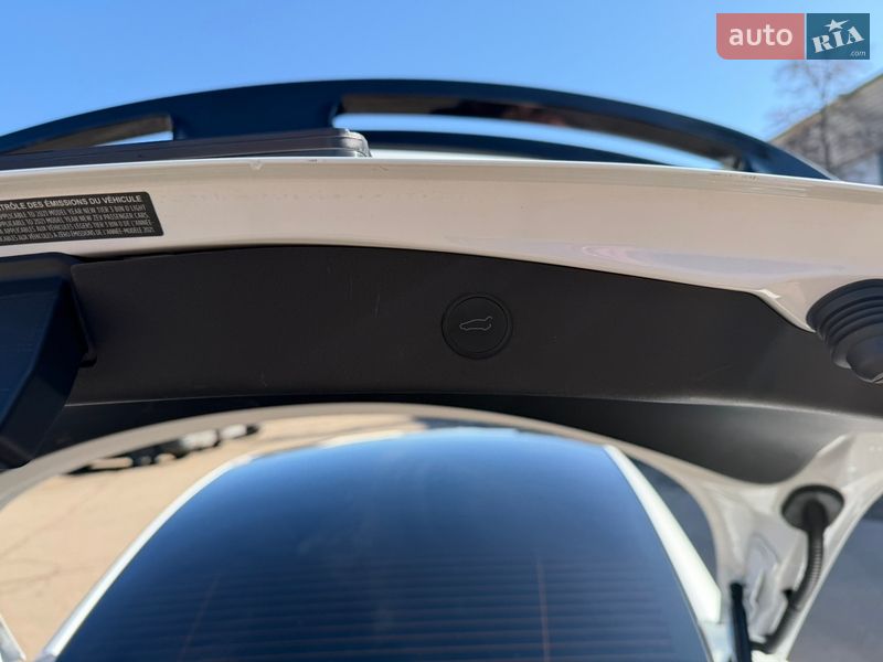Седан Tesla Model 3 2021 в Києві фото 13 Седан Tesla Model 3 2021 в Києві
