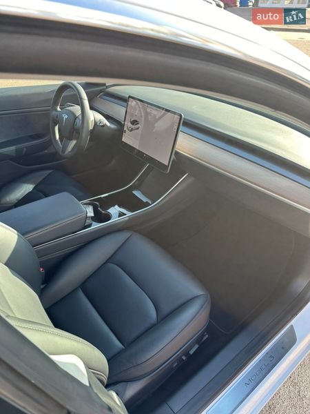 Седан Tesla Model 3 2020 в Харькове