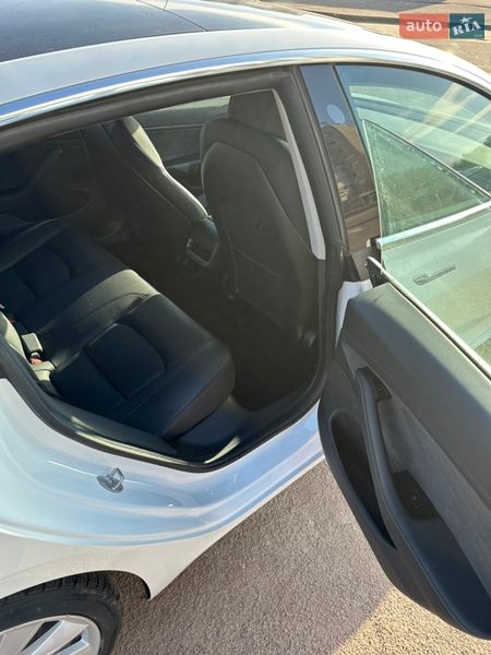 Седан Tesla Model 3 2020 в Харькове