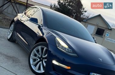 Седан Tesla Model 3 2018 в Дрогобыче