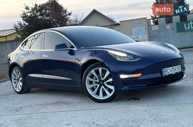 Седан Tesla Model 3 2018 в Дрогобыче