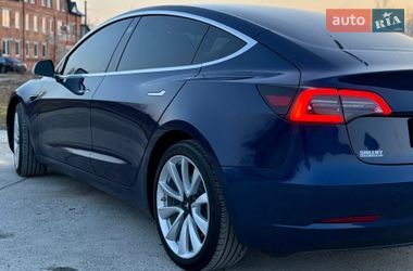 Седан Tesla Model 3 2018 в Дрогобыче
