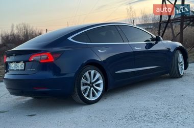 Седан Tesla Model 3 2018 в Дрогобыче