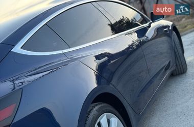 Седан Tesla Model 3 2018 в Дрогобыче