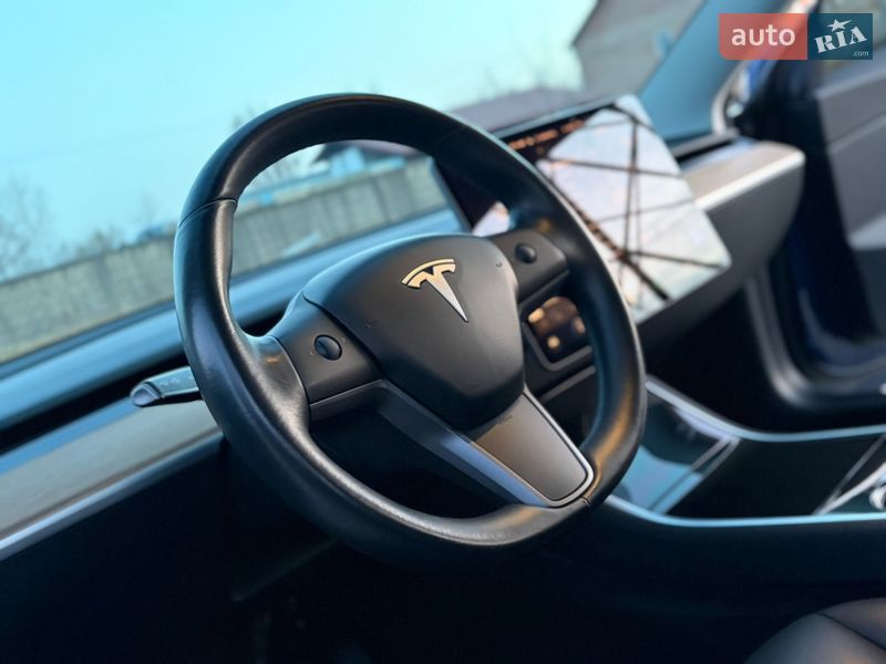 Седан Tesla Model 3 2018 в Дрогобыче