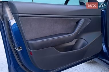 Седан Tesla Model 3 2018 в Дрогобыче