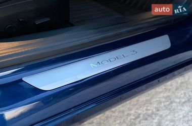 Седан Tesla Model 3 2018 в Дрогобыче