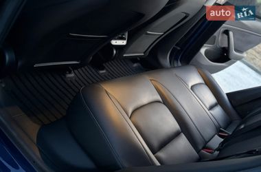 Седан Tesla Model 3 2018 в Дрогобыче