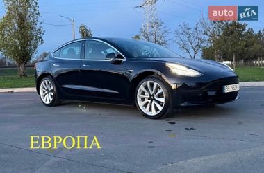 Седан Tesla Model 3 2019 в Измаиле