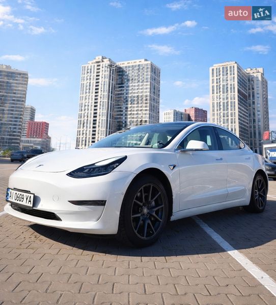 Tesla Model 3 2019