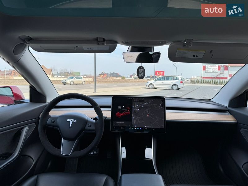Седан Tesla Model 3 2019 в Луцьку