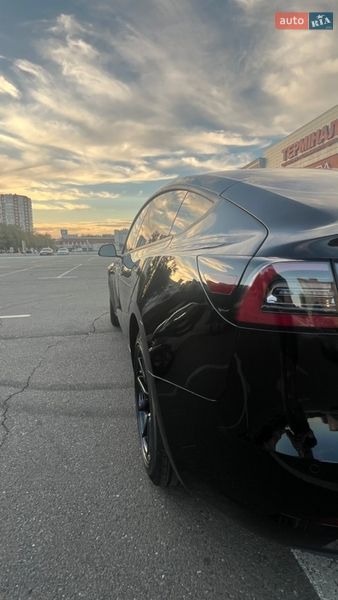 Седан Tesla Model 3 2018 в Киеве