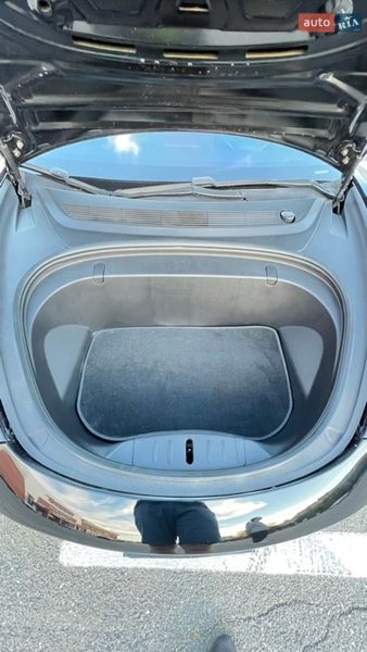 Седан Tesla Model 3 2018 в Киеве