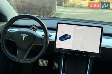 Седан Tesla Model 3 2018 в Киеве