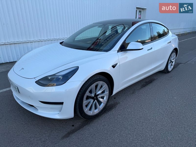 Седан Tesla Model 3 2023 в Луцьку фото Седан Tesla Model 3 2023 в Луцьку