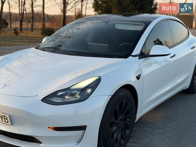 Седан Tesla Model 3 2021 в Коломые