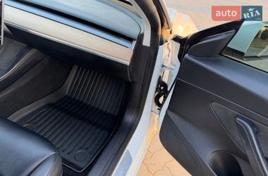 Седан Tesla Model 3 2021 в Коломые