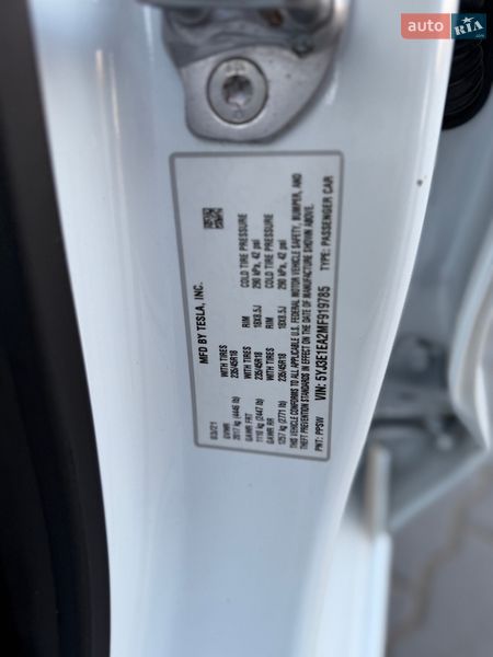 Седан Tesla Model 3 2021 в Коломые