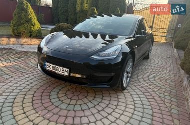 Седан Tesla Model 3 2018 в Ровно