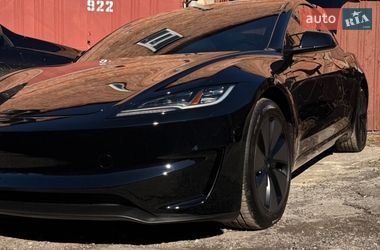 Седан Tesla Model 3 2025 в Харькове