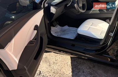 Седан Tesla Model 3 2025 в Харькове