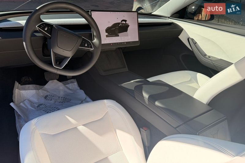 Седан Tesla Model 3 2025 в Харькове